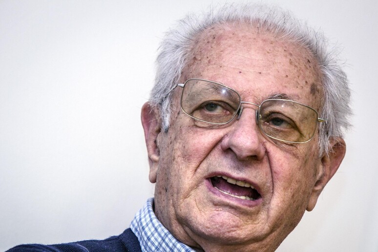 Morto Luigi Berlinguer a Siena, camera ardente al rettorato - RIPRODUZIONE RISERVATA