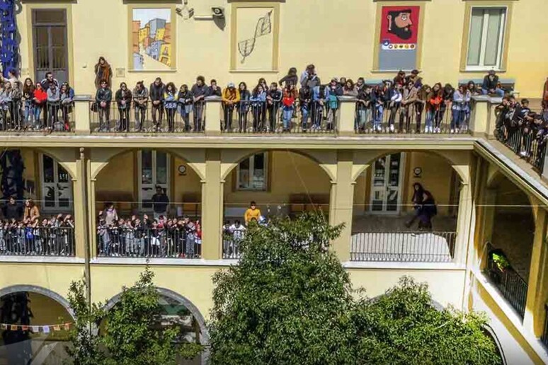 - RIPRODUZIONE RISERVATA