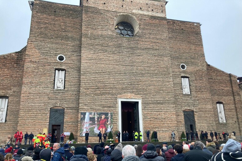 - RIPRODUZIONE RISERVATA