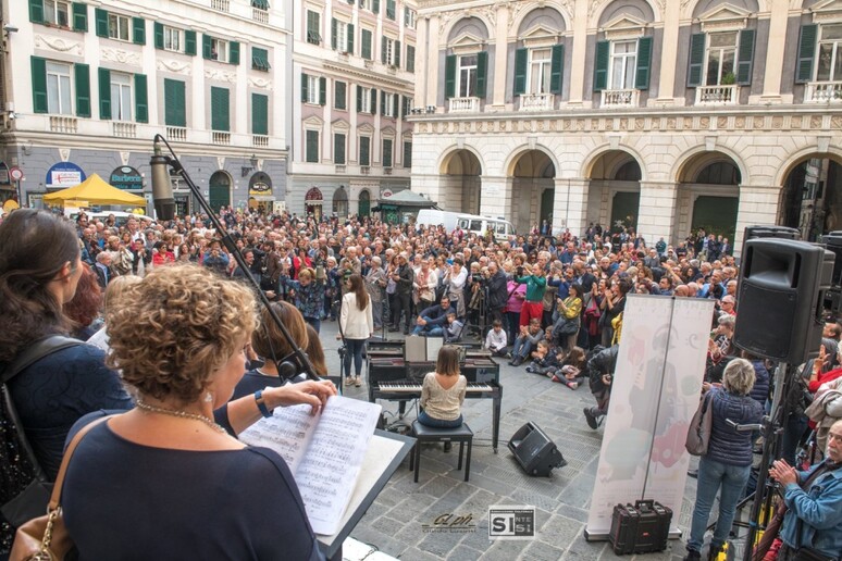 - RIPRODUZIONE RISERVATA