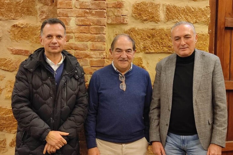 - RIPRODUZIONE RISERVATA
