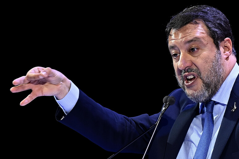 - RIPRODUZIONE RISERVATA