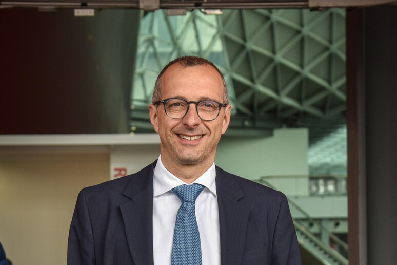 - RIPRODUZIONE RISERVATA