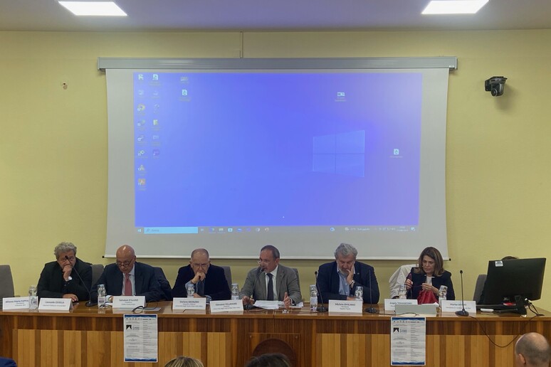 - RIPRODUZIONE RISERVATA