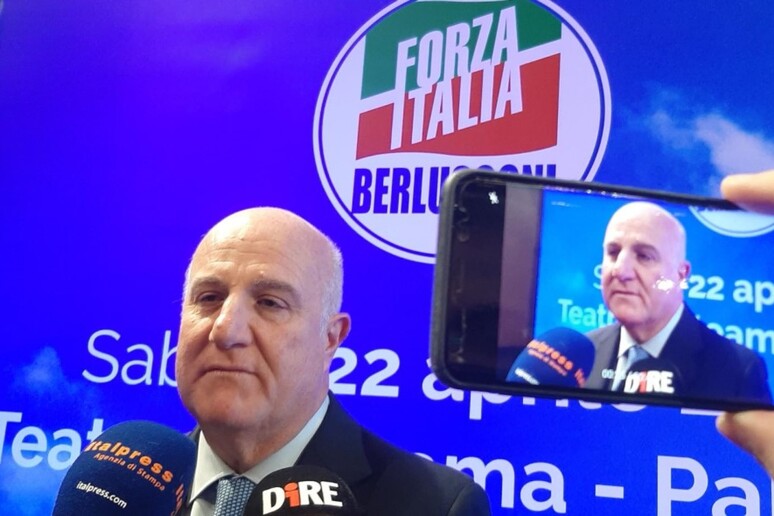 - RIPRODUZIONE RISERVATA