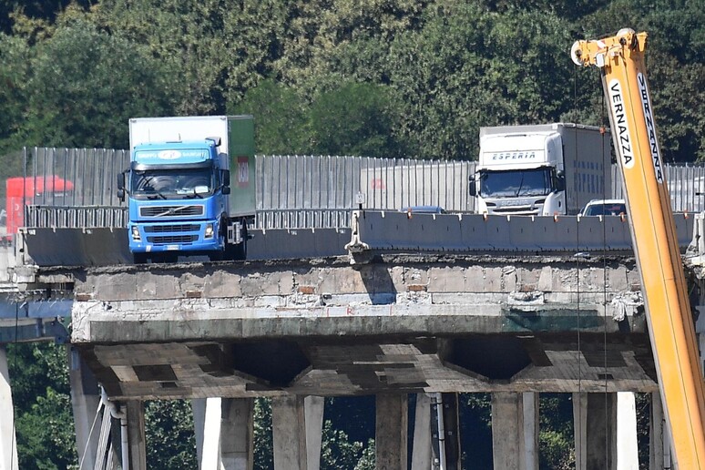 Il crollo del Ponte Morandi - RIPRODUZIONE RISERVATA