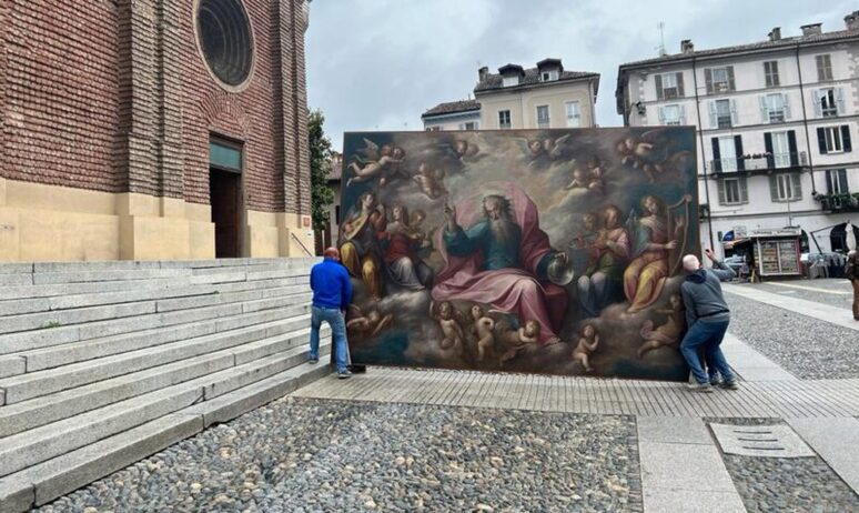 - RIPRODUZIONE RISERVATA