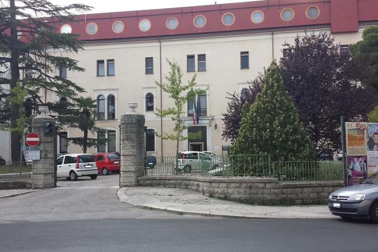 - RIPRODUZIONE RISERVATA