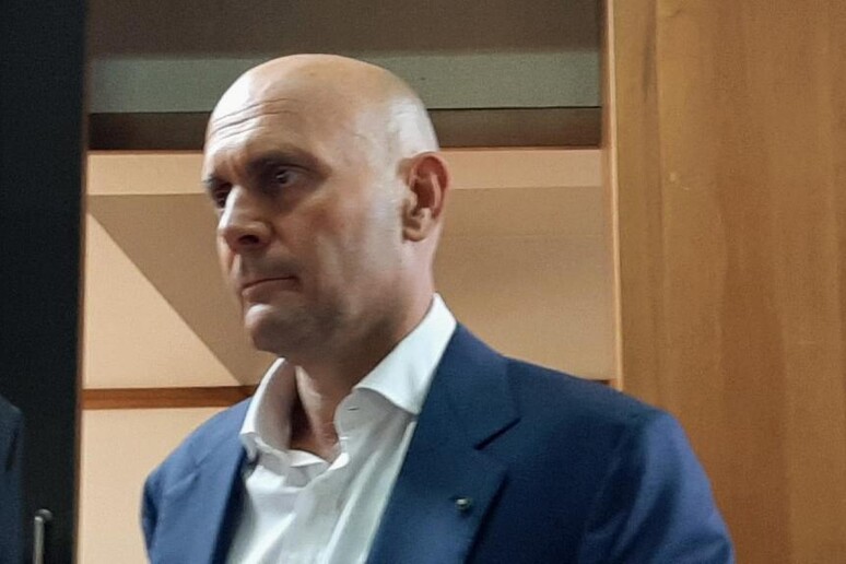 - RIPRODUZIONE RISERVATA
