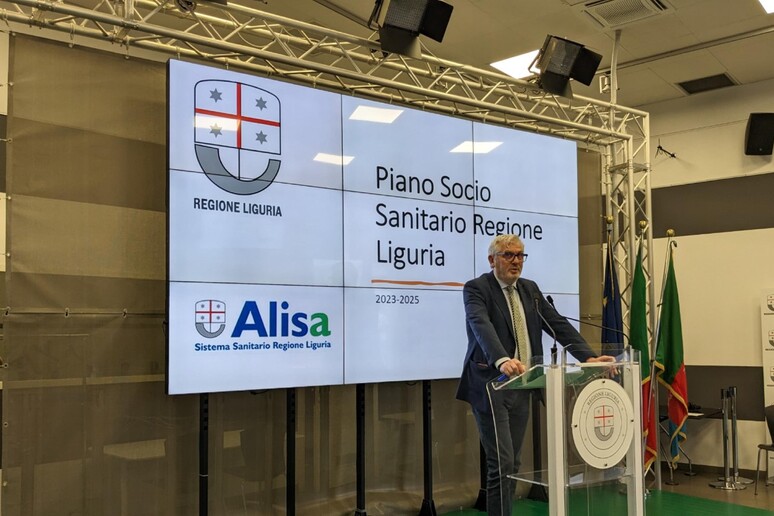 - RIPRODUZIONE RISERVATA