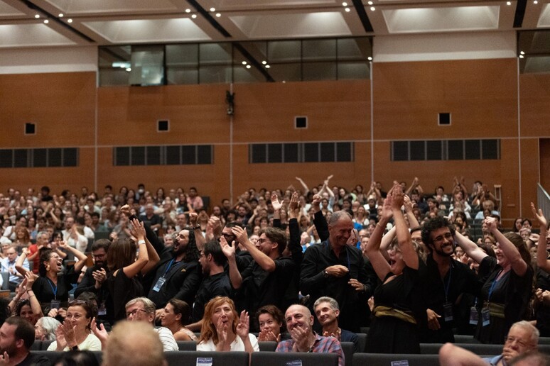 - RIPRODUZIONE RISERVATA