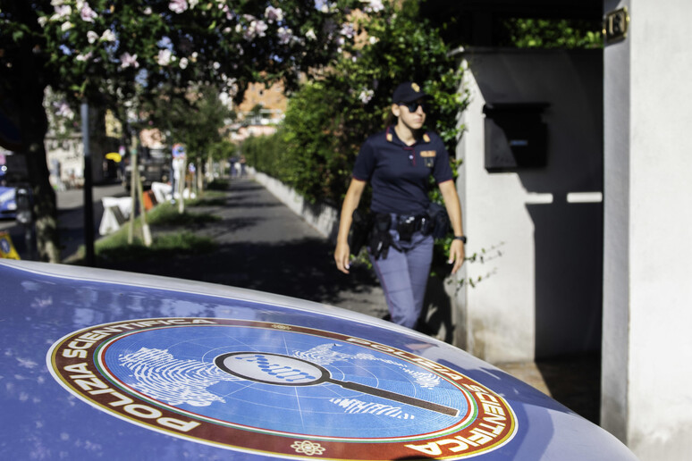 - RIPRODUZIONE RISERVATA