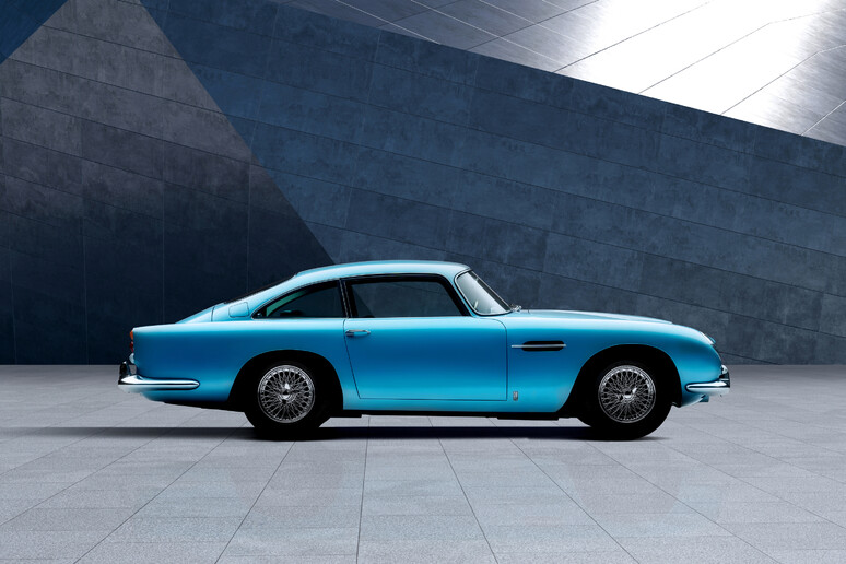 L’Aston Martin DB5 compie 60 anni - RIPRODUZIONE RISERVATA