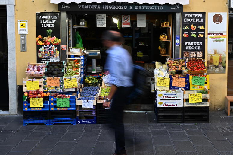 - RIPRODUZIONE RISERVATA