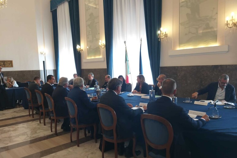 - RIPRODUZIONE RISERVATA