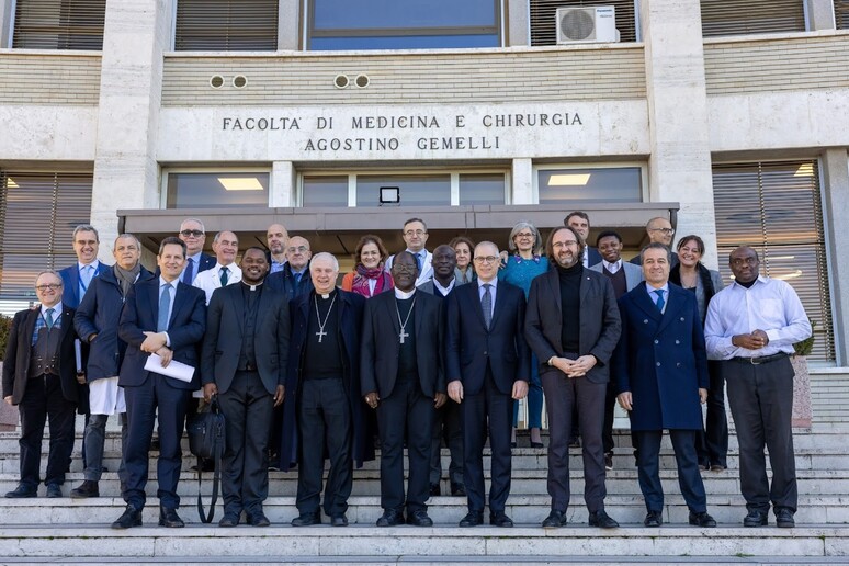 -     RIPRODUZIONE RISERVATA