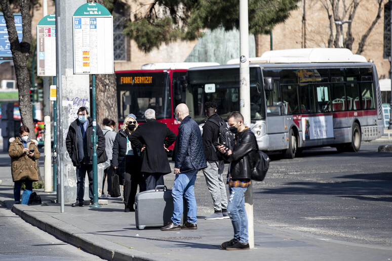 - RIPRODUZIONE RISERVATA