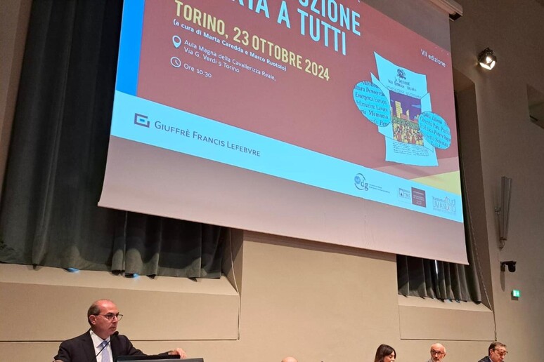- RIPRODUZIONE RISERVATA
