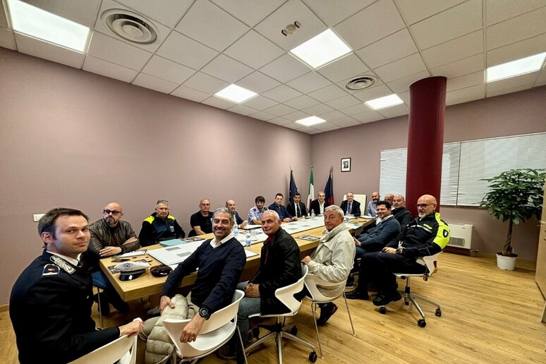 - RIPRODUZIONE RISERVATA