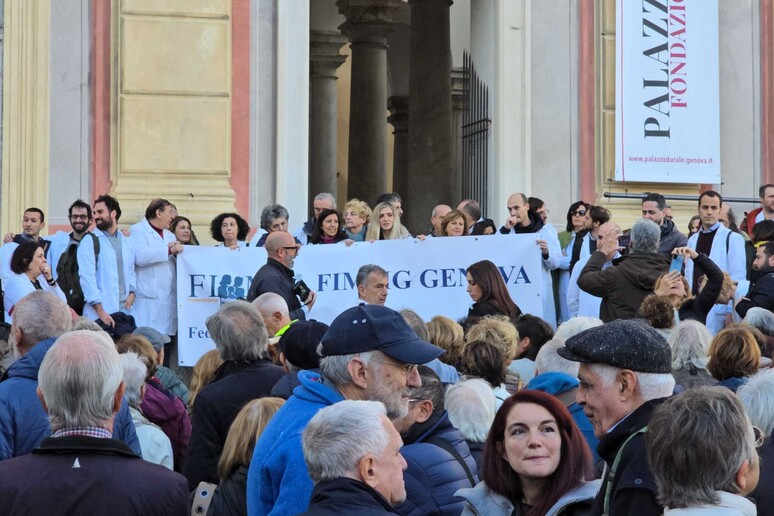 - RIPRODUZIONE RISERVATA