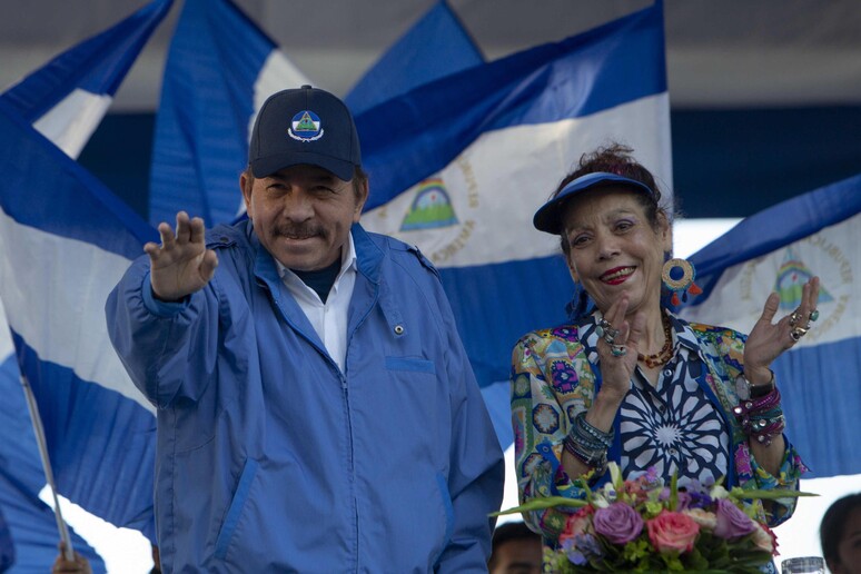 Nicaragua, Ortega incorona la moglie co-presidente - RIPRODUZIONE RISERVATA