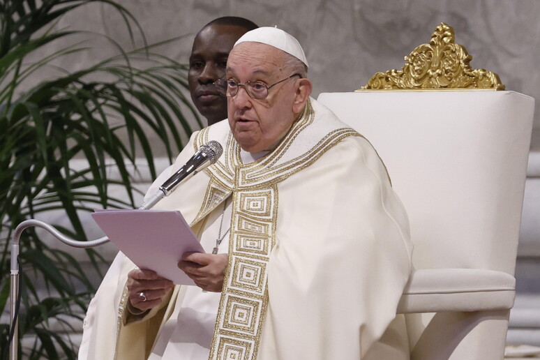 Papa in Basilica San Pietro,messa Giornata mondiale gioventù - RIPRODUZIONE RISERVATA