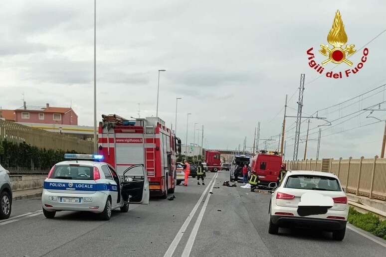 Incidente mortale sulla Flaminia tra Collemarino e Torrette ad Ancona - RIPRODUZIONE RISERVATA