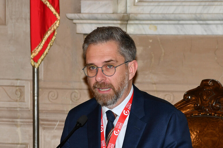- RIPRODUZIONE RISERVATA