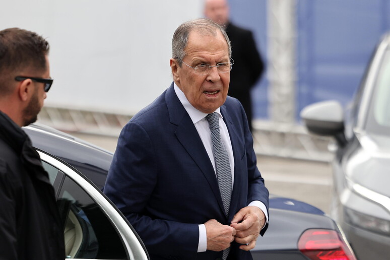 Lavrov al suo arrivo a Malta © ANSA/EPA