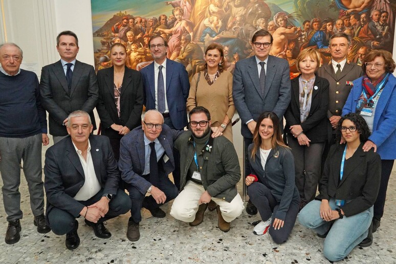 - RIPRODUZIONE RISERVATA