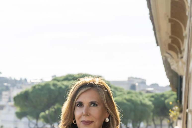-     RIPRODUZIONE RISERVATA