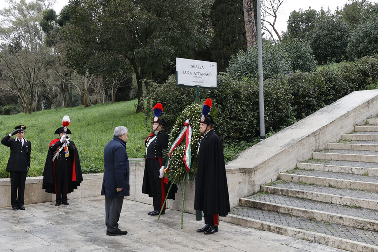 -     RIPRODUZIONE RISERVATA