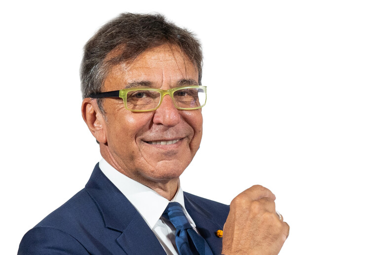 -     RIPRODUZIONE RISERVATA