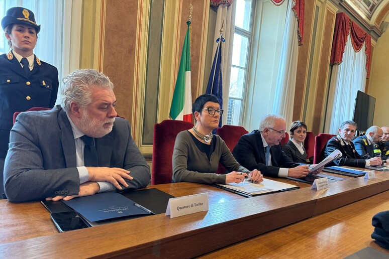 -     RIPRODUZIONE RISERVATA