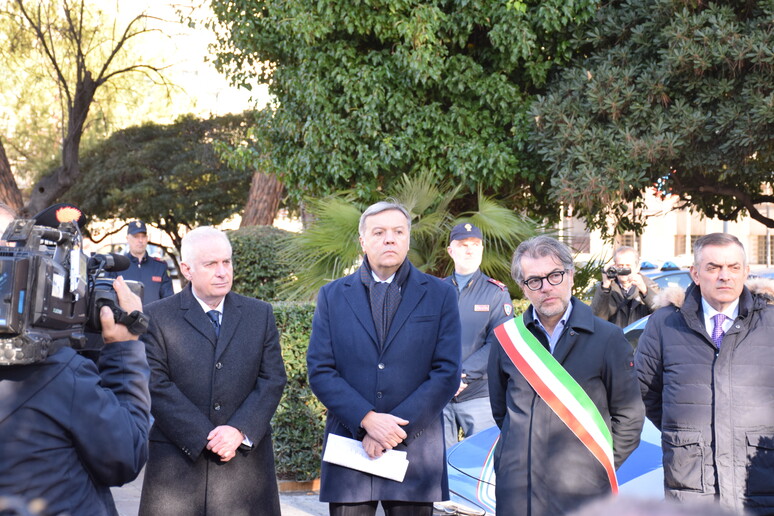 -     RIPRODUZIONE RISERVATA