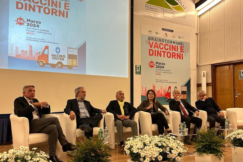 -     RIPRODUZIONE RISERVATA