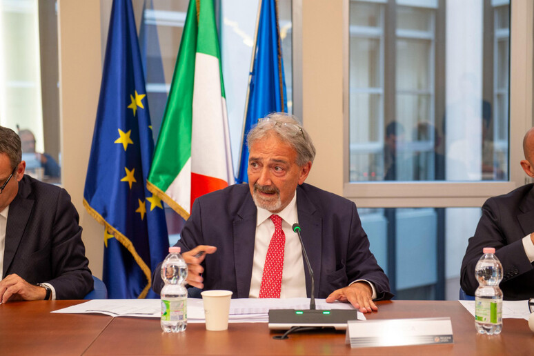 - RIPRODUZIONE RISERVATA