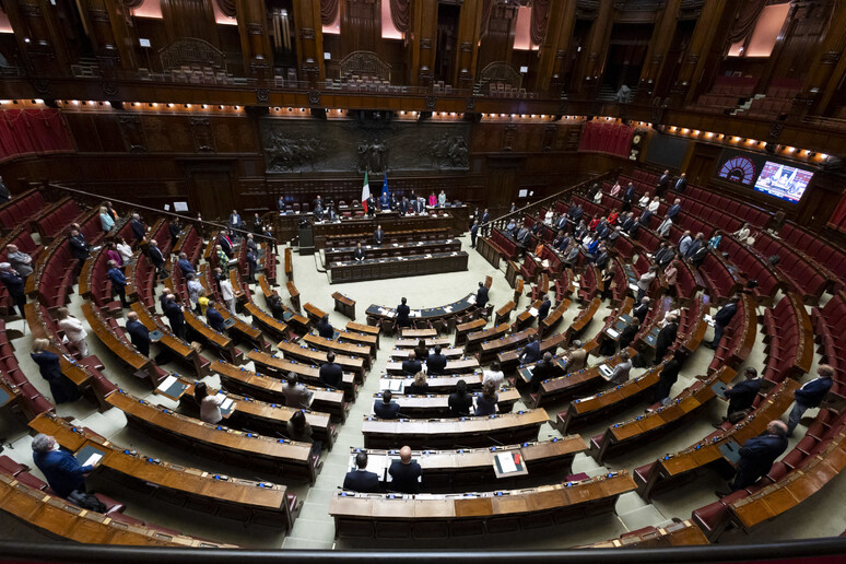 - RIPRODUZIONE RISERVATA