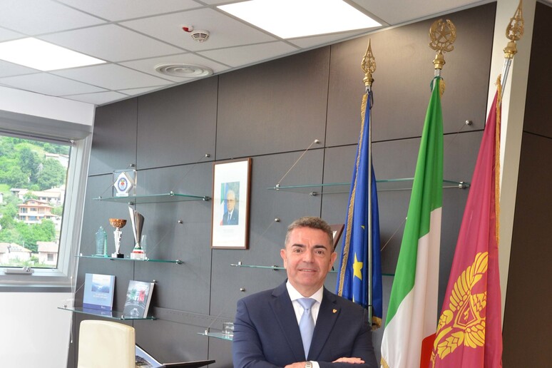 - RIPRODUZIONE RISERVATA