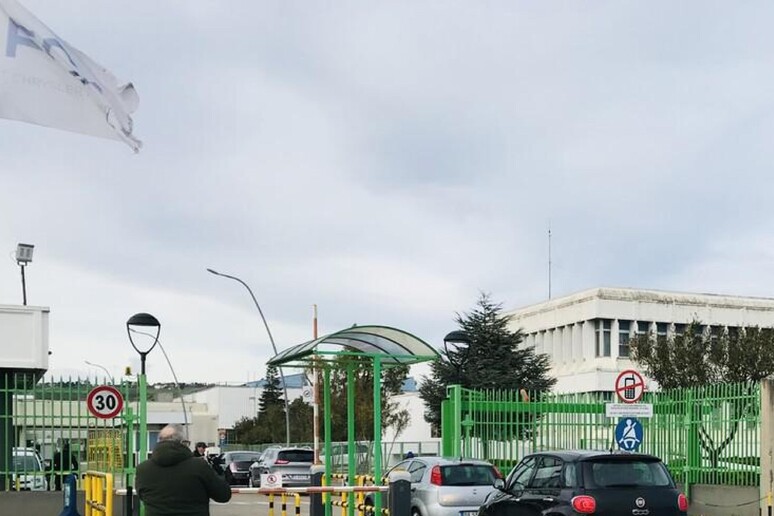 - RIPRODUZIONE RISERVATA