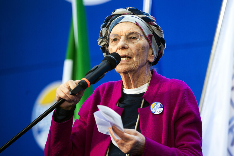 - RIPRODUZIONE RISERVATA