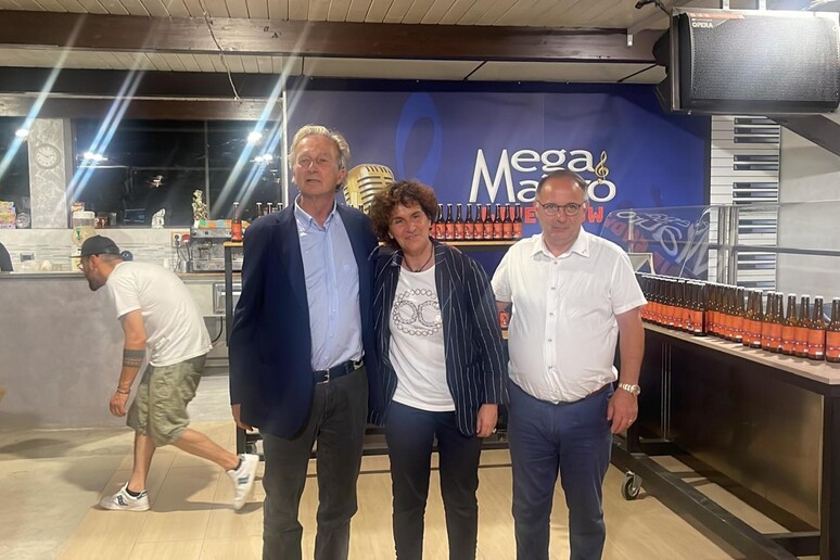 - RIPRODUZIONE RISERVATA