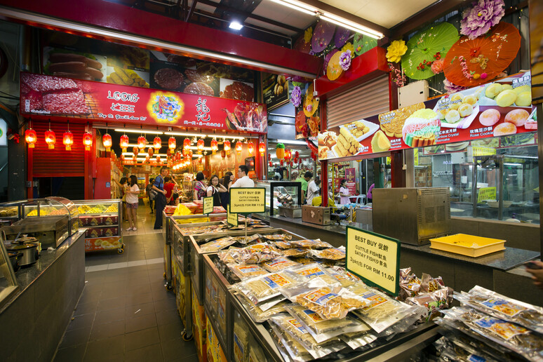Supermarket orientale con i &nbsp;bak kwa foto iStock. - RIPRODUZIONE RISERVATA