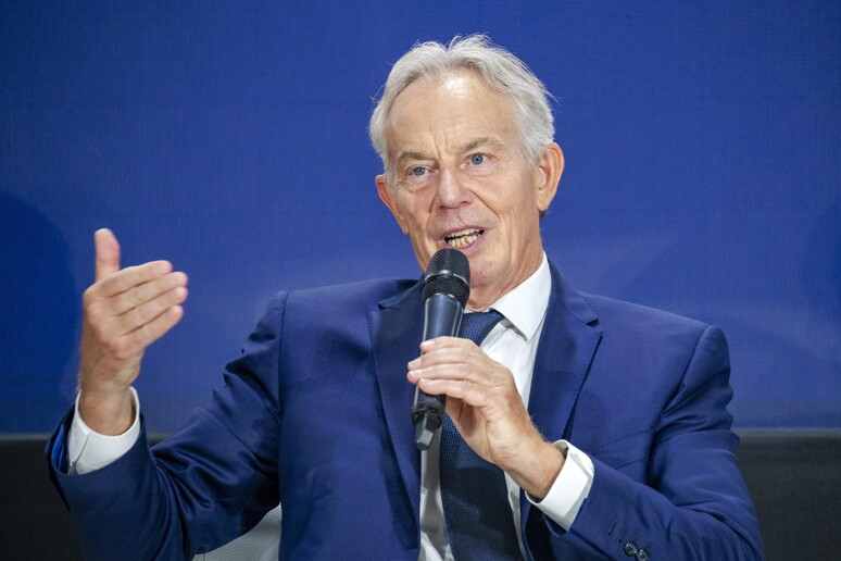 Blair: "l 'Ue affronti le riforme proposte dal rapporto Draghi" © ANSA/EPA