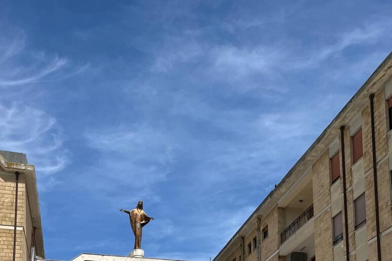 - RIPRODUZIONE RISERVATA