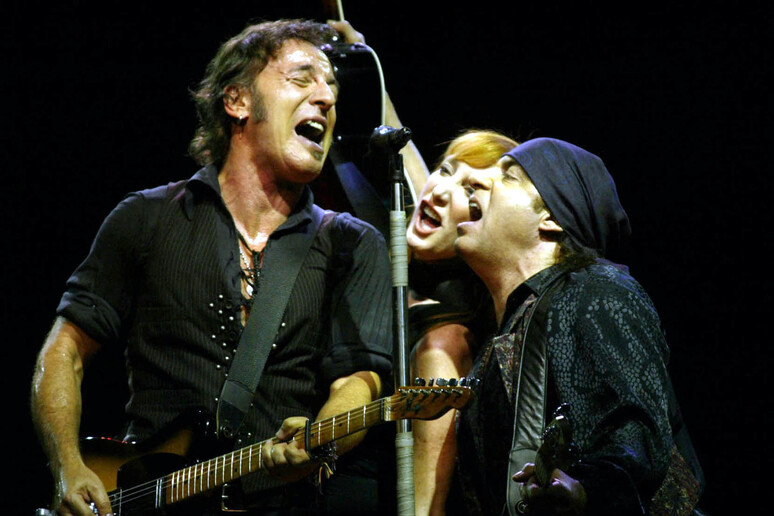 Bruce Springsteen,  in una foto di archivio - RIPRODUZIONE RISERVATA