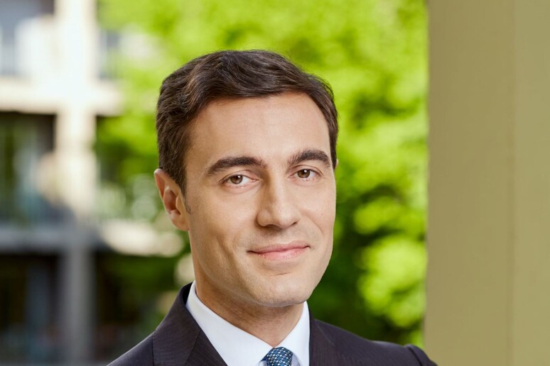 - RIPRODUZIONE RISERVATA