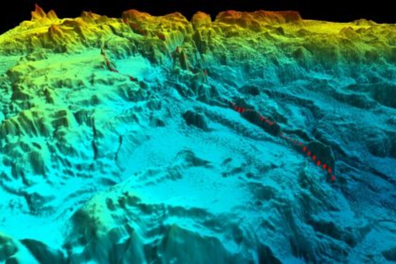 Rappresentazione a colori e in 3D dei vulcani scoperti (fonte: CNR) - RIPRODUZIONE RISERVATA