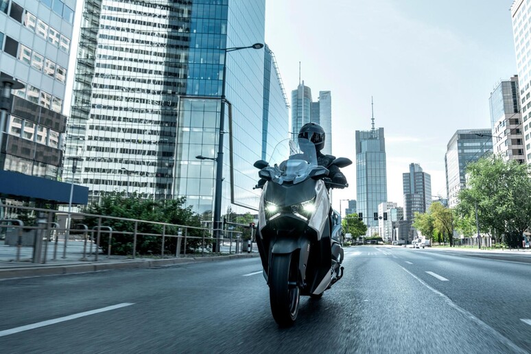 Gamma di scooter Yamaha XMax si rinnova per il 2025 © ANSA/Web