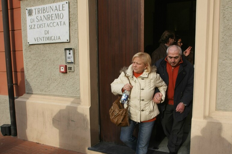 - RIPRODUZIONE RISERVATA
